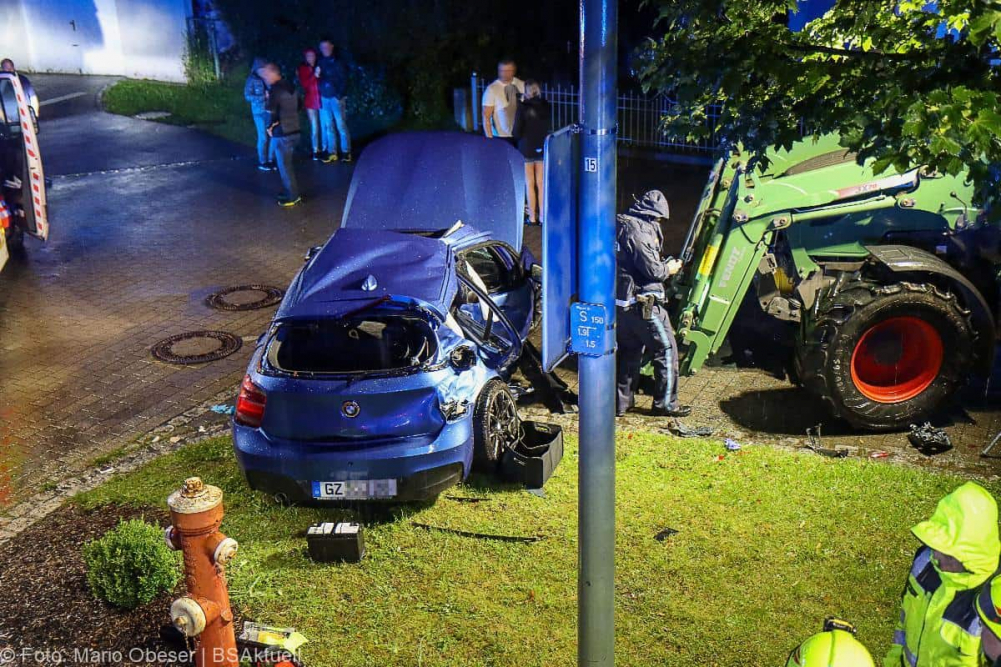 Am frühen Samstagmorgen, den 22. Juni 2024, kam es in Wattenweiler zu einem schweren Verkehrsunfall