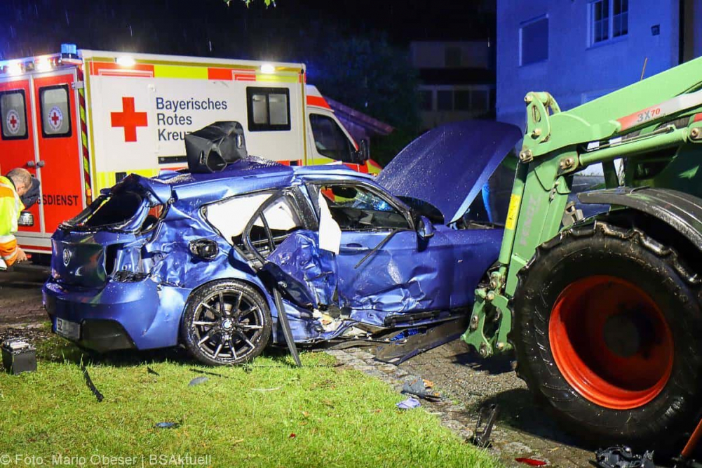 Am frühen Samstagmorgen, den 22. Juni 2024, kam es in Wattenweiler zu einem schweren Verkehrsunfall