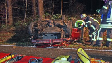Feuerwehr Krumbach, Verkehrsunfall, Unfall, Attenhausen Krumbach Verkehrsunfall, Tödlich Unfall Krumbach