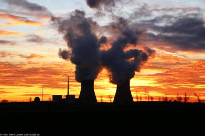 Sonnenuntergang Kernkraftwerk Gundremmingen