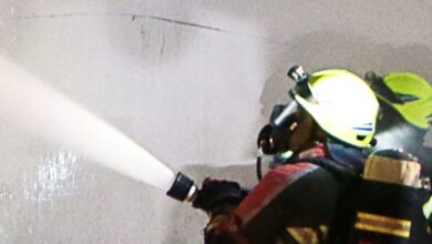 Strahlrohr Feuerwehr löscht
