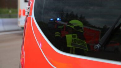 Feuerwehrfahrzeug Zusmarshausen Spiegeleffekt