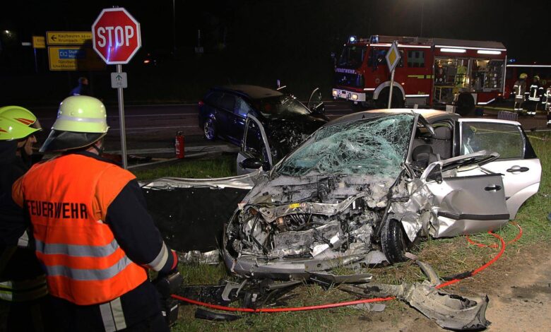 Kreis Günzburg - schwerer Verkehrsunfall B16 bei Ellzee
