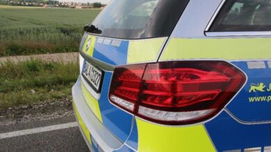 Polizeifahrzeug blau BW 1