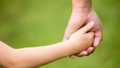 Hand halten Kinderhand