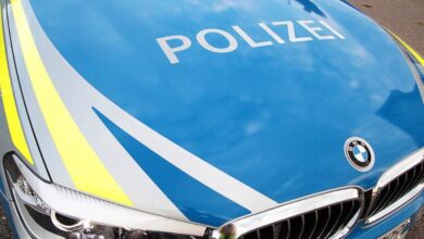 Polizeifahrzeug Motorhaube