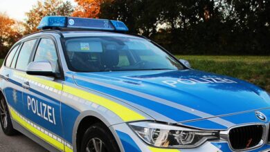 Polizeifahrzeug Fahrbahn