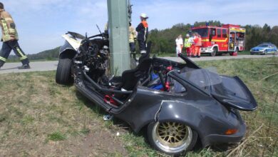 Porsche gegen Strommast 18042020