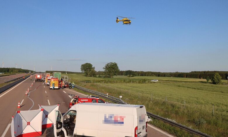 Unfall A8 Burgau-Zusmarshausen Transporter auf Lkw 02062020 5