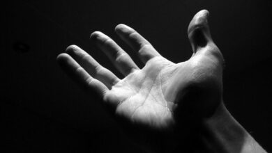 Hand