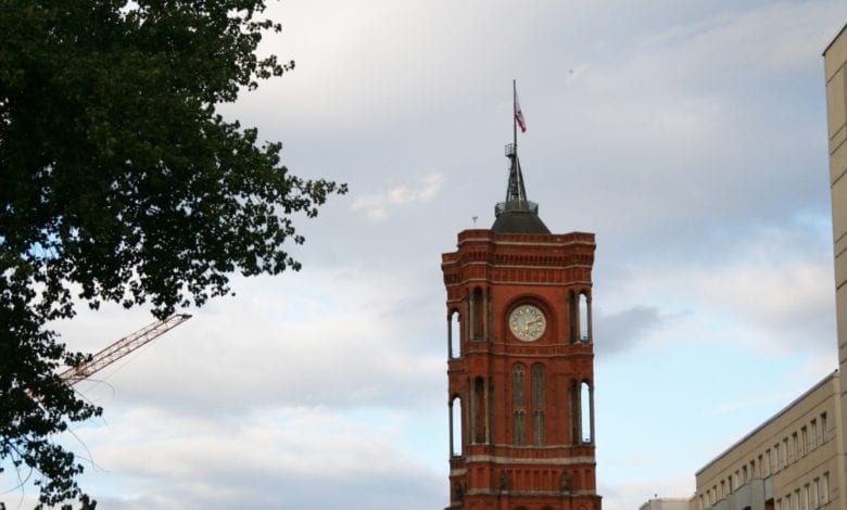 dts_image_14207_dogbibhmfe_324_1000_750.jpg