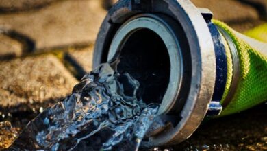 Feuerwehrschlauch Wasser