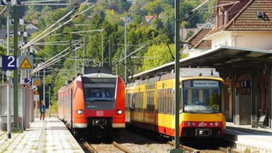 Zug Bahn Bahnhof