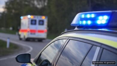 KI-generiertes Symbolfoto zu Verkehrsunfall bei Staatsstraße 2032 zwischen Kicklingen und Dillingen