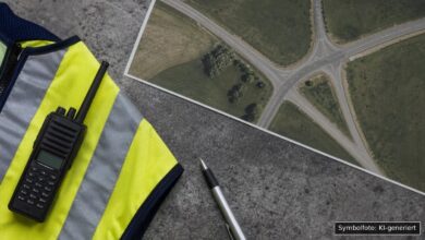KI-generiertes Symbolfoto zu Verkehrsunfall bei Bad Schussenried