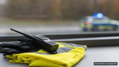 KI-generiertes Symbolfoto zu Verkehrsunfall bei Biberach an der Riß