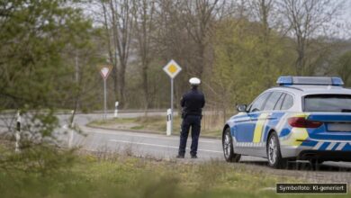 KI-generiertes Symbolfoto zu Verkehrsunfall bei Buchloe