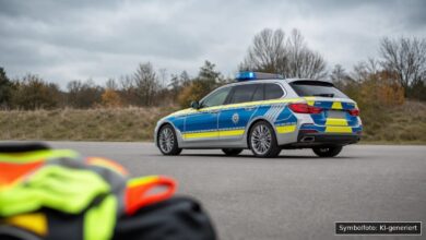 KI-generiertes Symbolfoto zu Polizeieinsatz / Widerstand gegen Vollstreckungsbeamte bei Augsburg