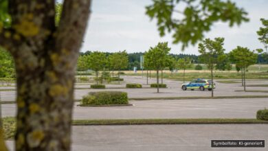 KI-generiertes Symbolfoto zu Urkundenfälschung bei Neu-Ulm