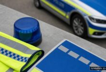 KI-generiertes Symbolfoto zu Verkehrsunfall bei Gersthofen