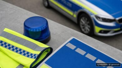 KI-generiertes Symbolfoto zu Verkehrsunfall bei Gersthofen