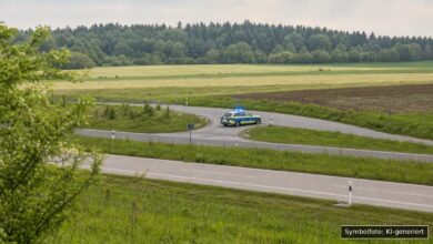 KI-generiertes Symbolfoto zu Verkehrsunfall bei Bad Schussenried