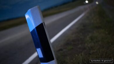 KI-generiertes Symbolfoto zu Verkehrsdelikt / mutmaßliches illegales Fahrzeugrennen bei Langenau