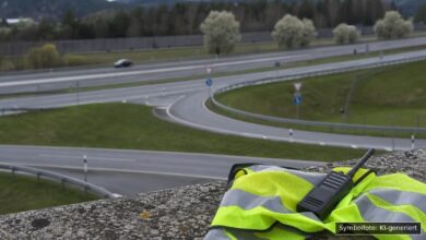KI-generiertes Symbolfoto zu Verkehrskontrolle / Trunkenheit im Verkehr bei Füssen