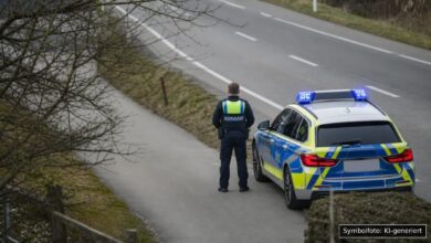 KI-generiertes Symbolfoto zu Verkehrsunfall bei Lauben, Ortsteil Frickenhausen