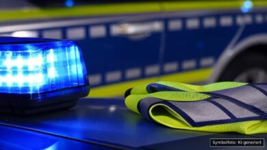 KI-generiertes Symbolfoto zu Polizeieinsatz / Verkehrsdelikt bei Wemding, Wolferstädter Straße