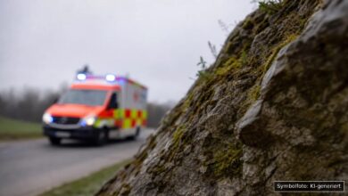 KI-generiertes Symbolfoto zu Verkehrsunfall bei Nördlingen