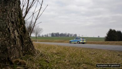 KI-generiertes Symbolfoto zu Verkehrsunfall bei Buchenberg