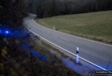 KI-generiertes Symbolfoto zu Verkehrsunfall bei Aichelberg