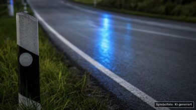 KI-generiertes Symbolfoto zu Verkehrsunfall bei A8 bei Holzmaden