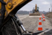 KI-generiertes Symbolfoto zu Straßenbauprojekt bei Höchstädt an der Donau