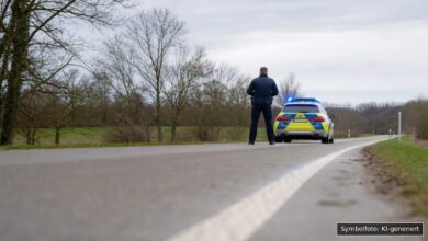 KI-generiertes Symbolfoto zu Verkehrsunfall bei Tapfheim, Ortsteil Rettingen