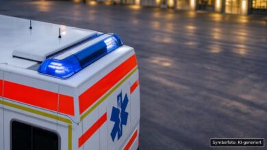 KI-generiertes Symbolfoto zu Vermisstensuche mit Brand und Todesfall bei Bayerisch Eisenstein, Landkreis Regen