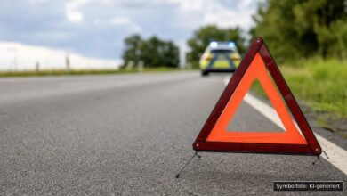 KI-generiertes Symbolfoto zu Verkehrsunfall bei Biberach