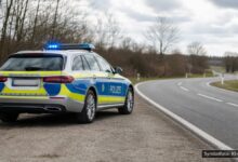 KI-generiertes Symbolfoto zu Verkehrsunfall / Unfallflucht bei Biberach