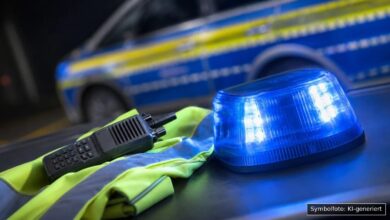 KI-generiertes Symbolfoto zu Brandanschlag / Polizeieinsatz bei München
