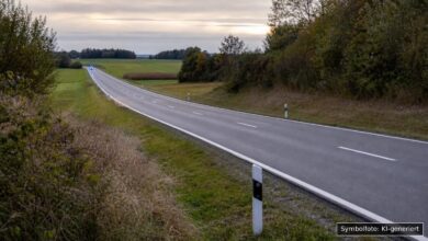 KI-generiertes Symbolfoto zu Verkehrsunfall / Unfallflucht bei Buchloe
