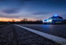 KI-generiertes Symbolfoto zu Polizeieinsatz bei Lindenberg