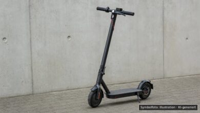 KI-generiertes Symbolfoto zu Verkehrsunfallflucht bei Memmingen