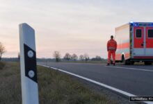 KI-generiertes Symbolfoto zu Verkehrsunfall bei Dillingen a.d.Donau