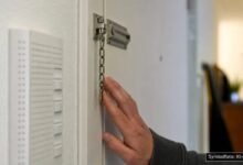 KI-generiertes Symbolfoto zu Betrug bei Landkreis Regensburg