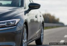 KI-generiertes Symbolfoto zu Verkehrsunfall mit Unfallflucht bei Gustav-Schiefer-Straße, Feldmoching-Hasenbergl, München