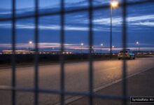KI-generiertes Symbolfoto zu Polizeieinsatz bei Memmingerberg