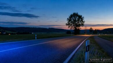 KI-generiertes Symbolfoto zu Verkehrsunfall / Unfallflucht bei Friedberg