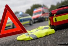 KI-generiertes Symbolfoto zu Verkehrsunfall bei Spickel-Herrenbach, Augsburg