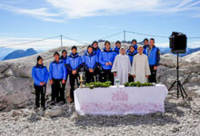 Beitragsbild zu Gatterlmesse 2026: Gedenkgottesdienst für verunglückte Polizisten und Bergsteiger auf der Zugspitze